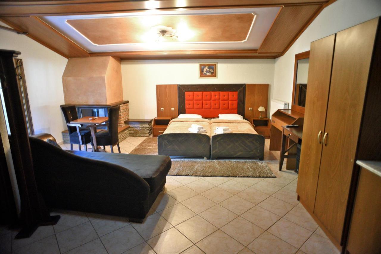 Hotel παραδοσιακο Loutraki (Pella)
