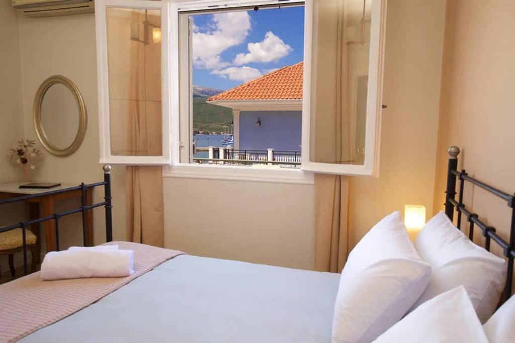 Casa Di Vito, 10m From Sami's Main Square Apartment *