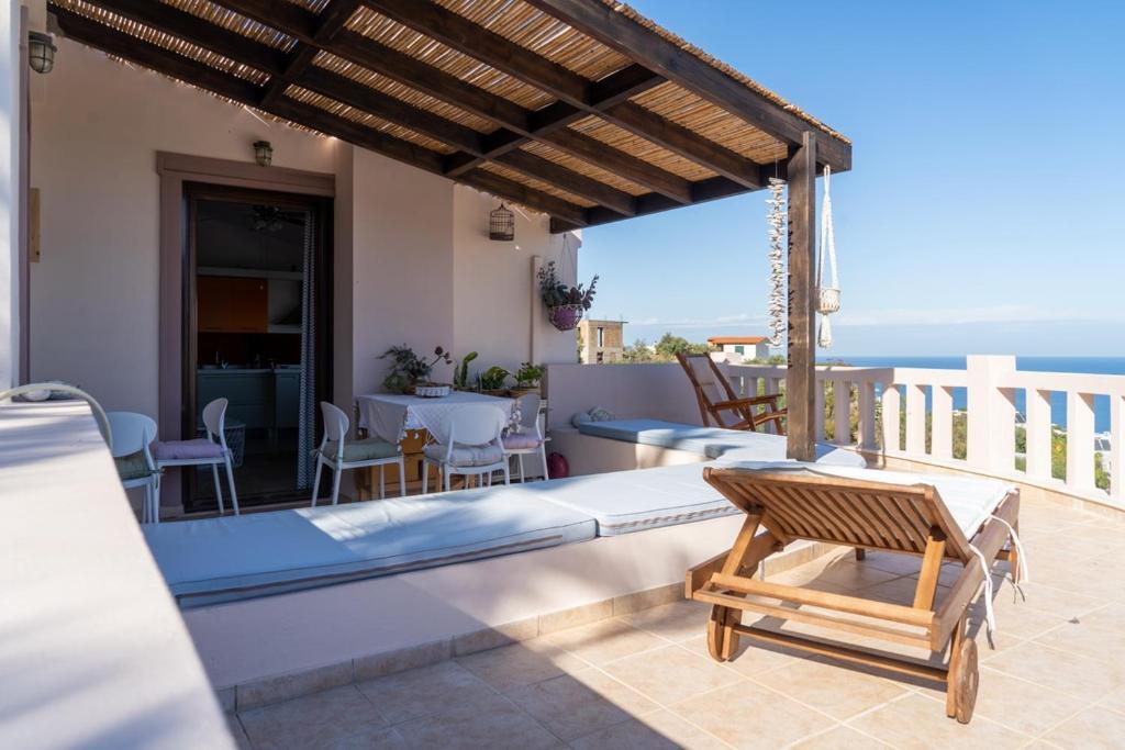 Modern With Gardens And Stunning Views Ligaria (Crete)