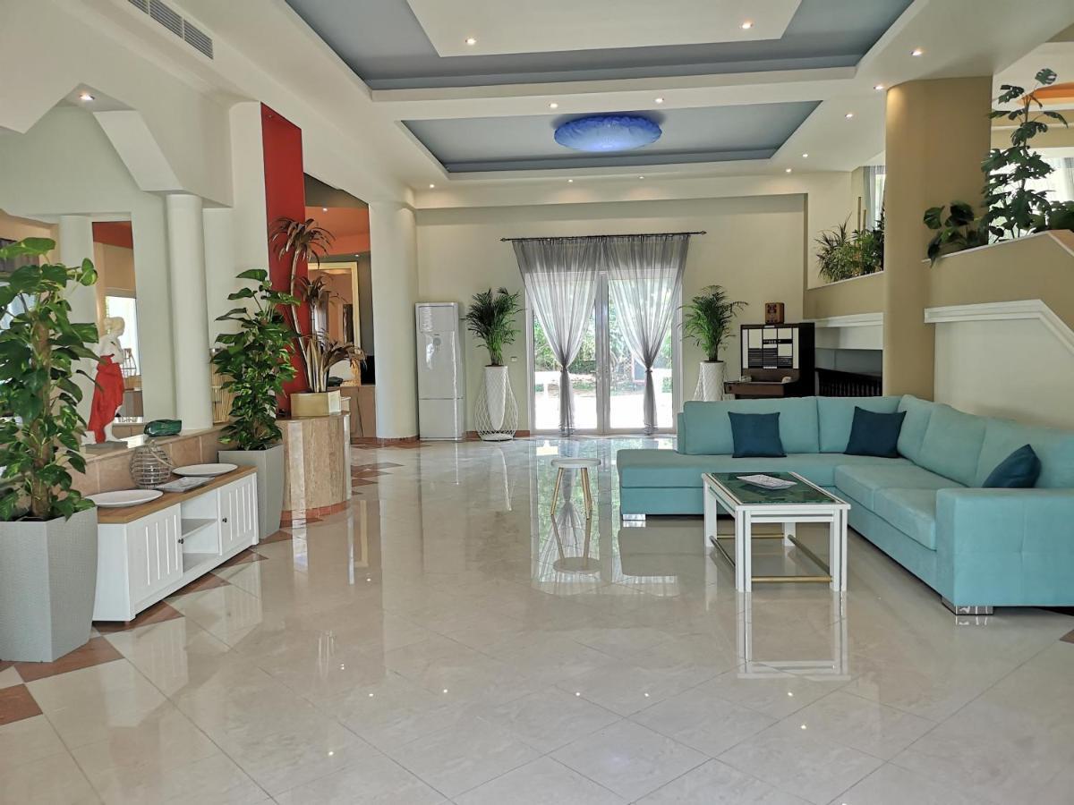 Louis Luxury By Living In Blue *