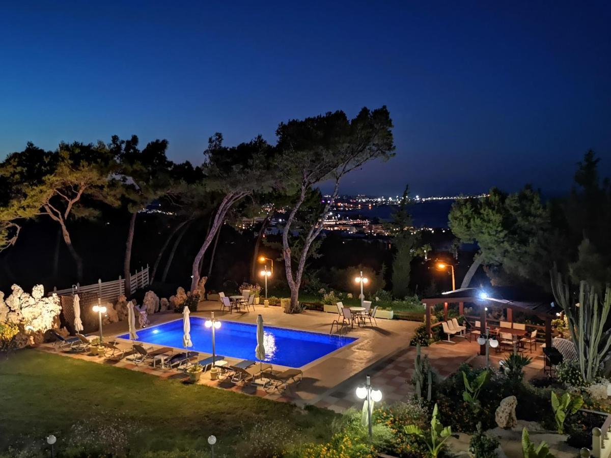 Louis Luxury By Living In Blue Villa