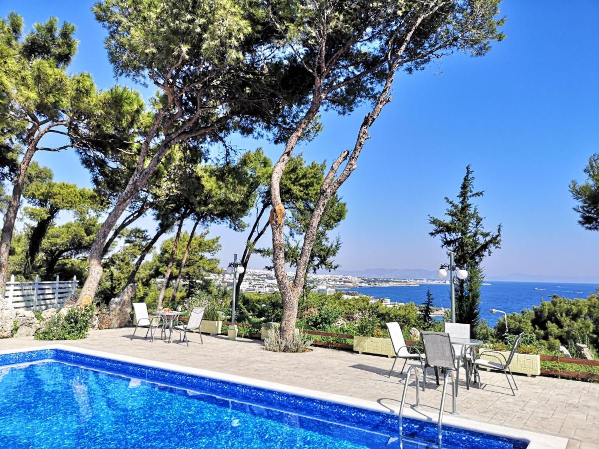 Villa Louis Luxury By Living In Blue