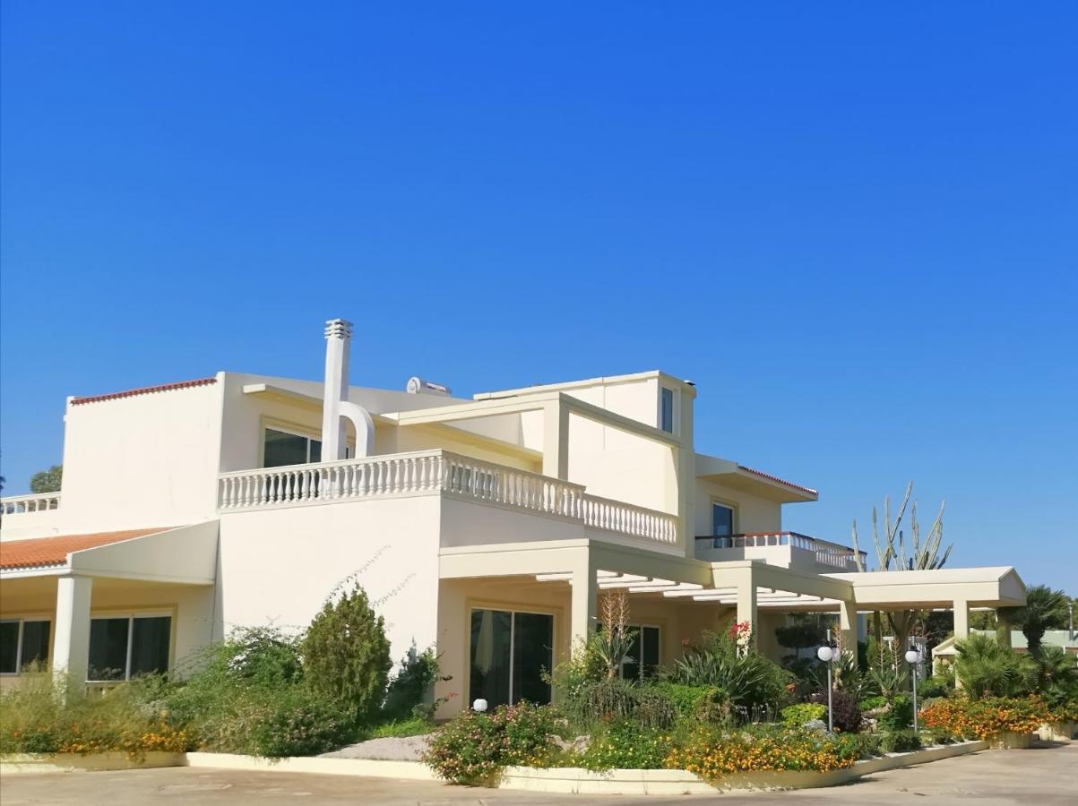 Louis Luxury By Living In Blue * Koskinou (Rhodes)
