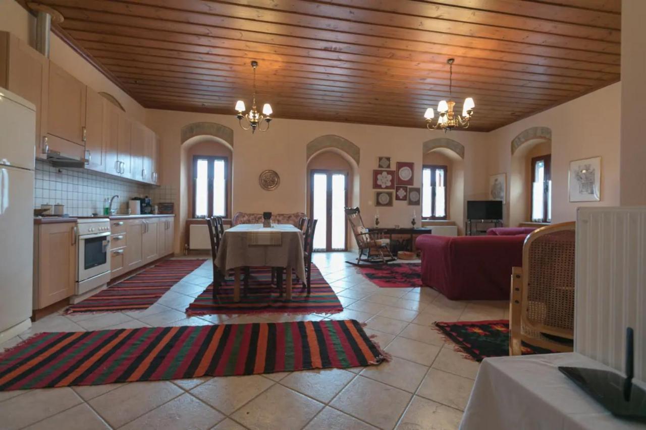 Sophia's Stone House Apartment *