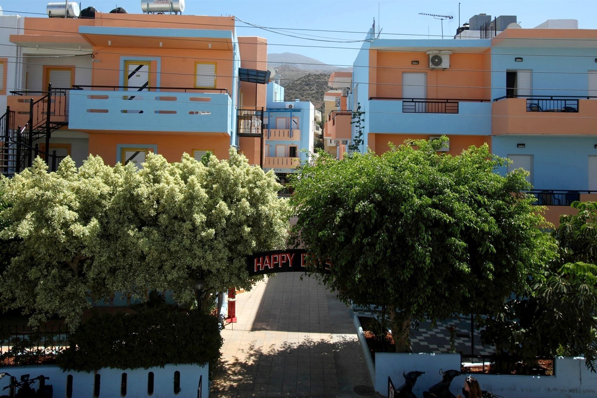 Happy Days Aparthotel Malia (Crete)