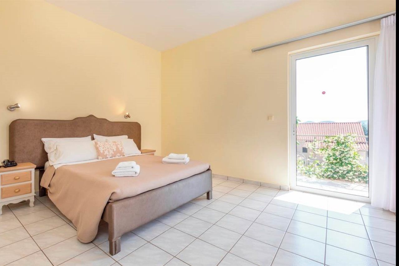 Bay Aparthotel Sami (Kefalonia)