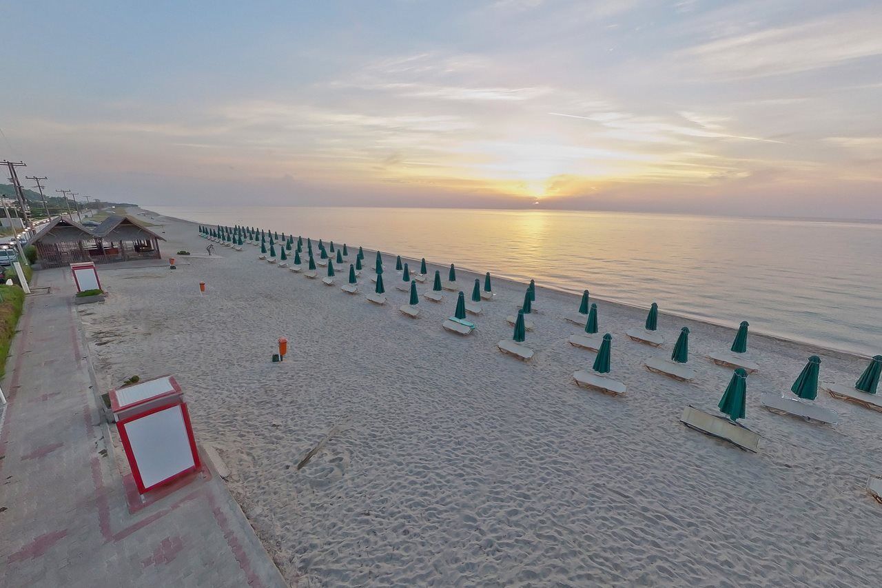 Resort Holidays &