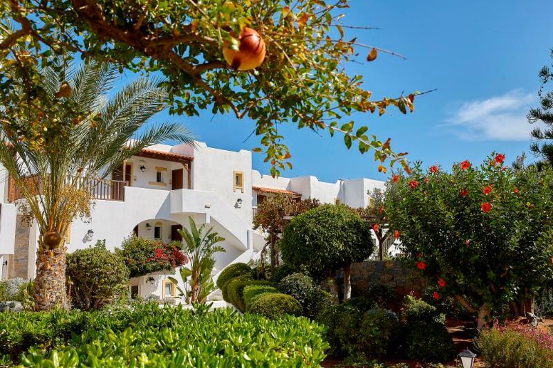 Alexander & Village Resort 5*