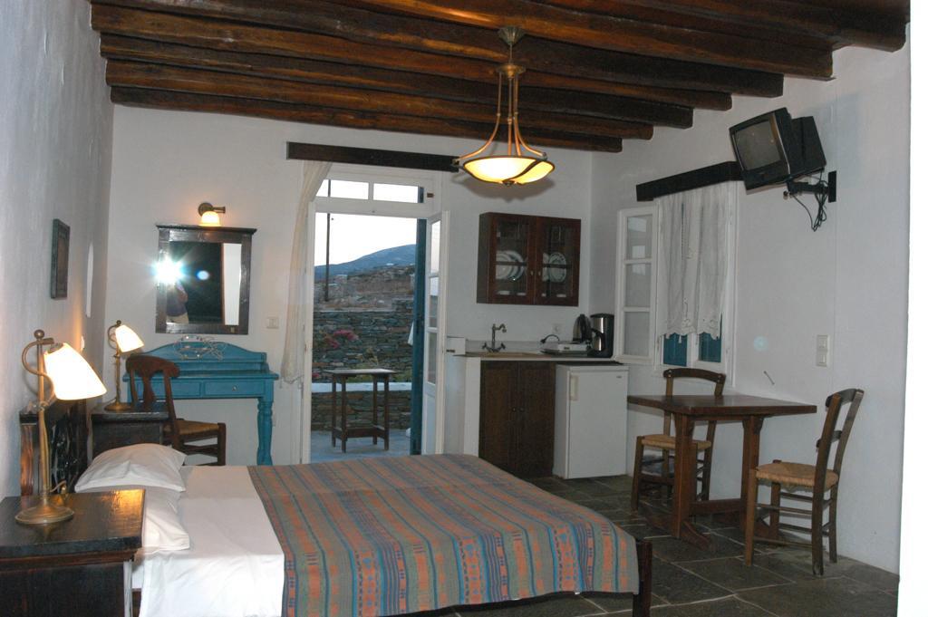Fassolou Aparthotel 2*
