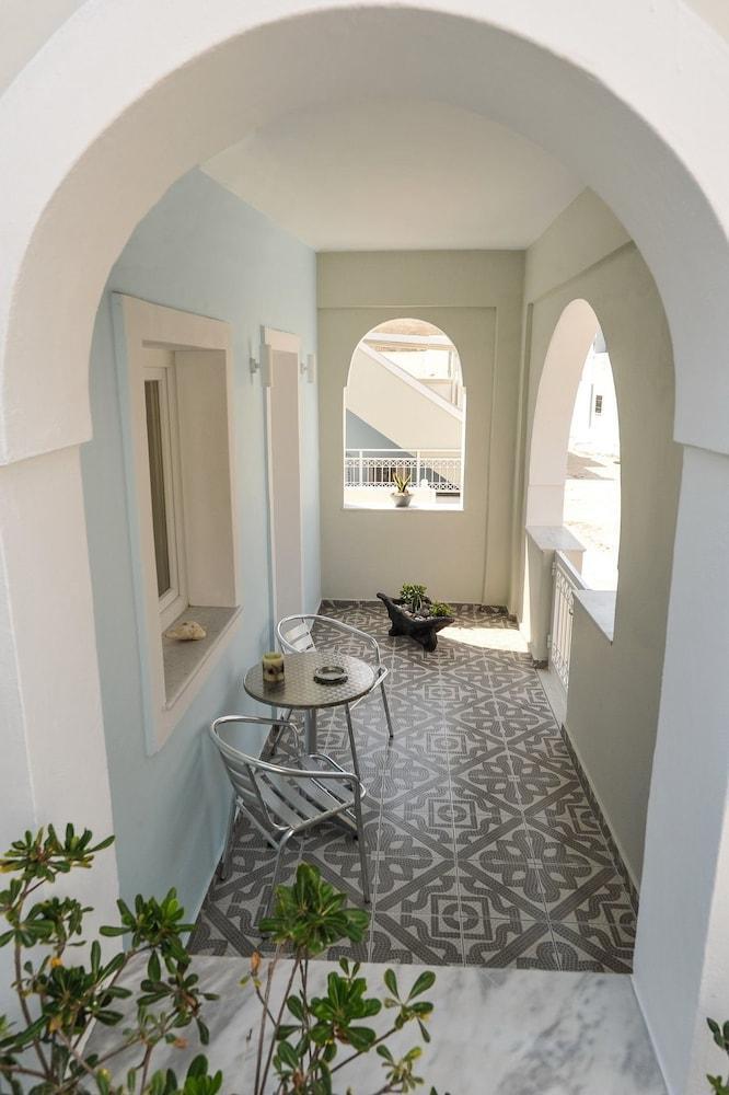 Asterolithos Hotel