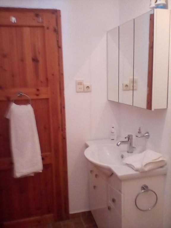 Fanari In Kanapitsa Skiathos Town