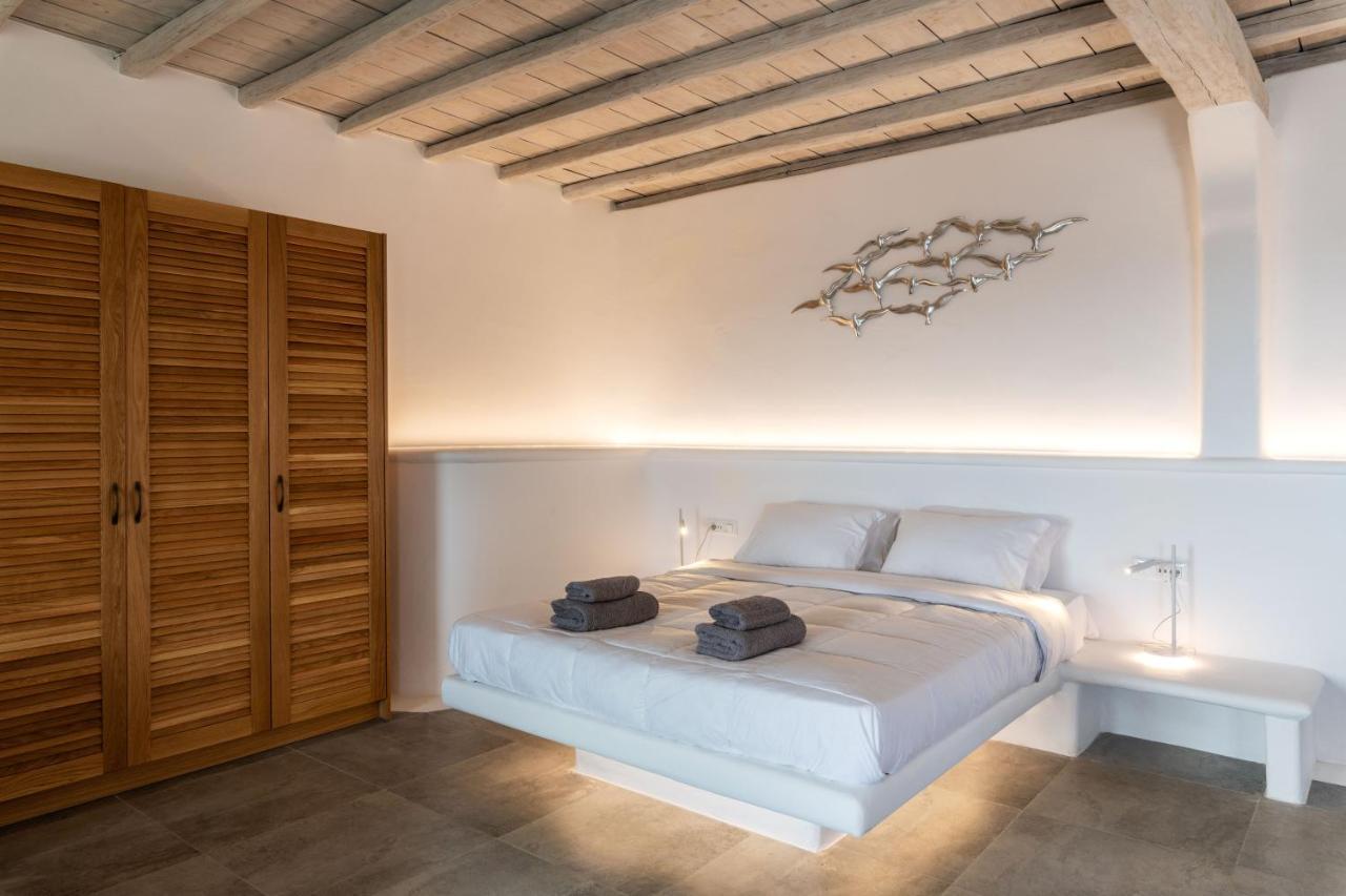 Mykonos Divino *