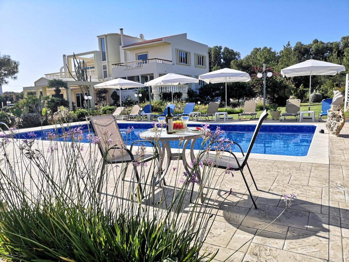 Louis Luxury By Living In Blue * Koskinou (Rhodes)