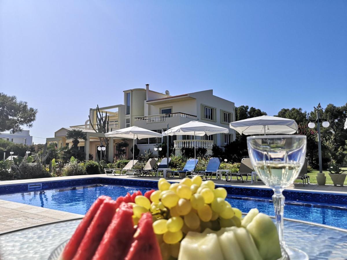 Louis Luxury By Living In Blue