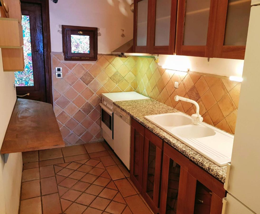 With A Character Mirabello Country house *