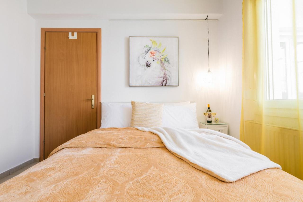 Apartment Grand Lux Serres