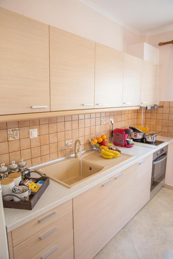 Konstantina & Evgenia Deluxe Apartment