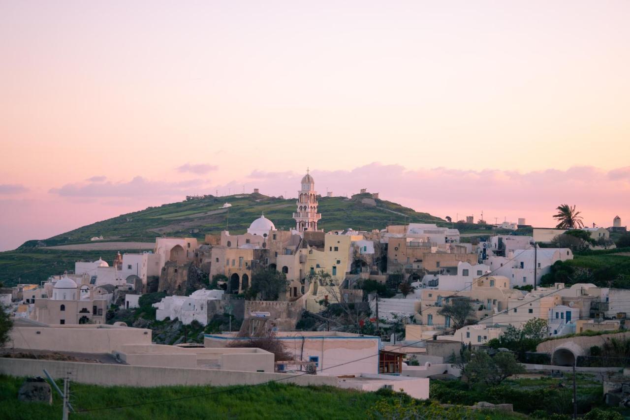 Canava In Santorini