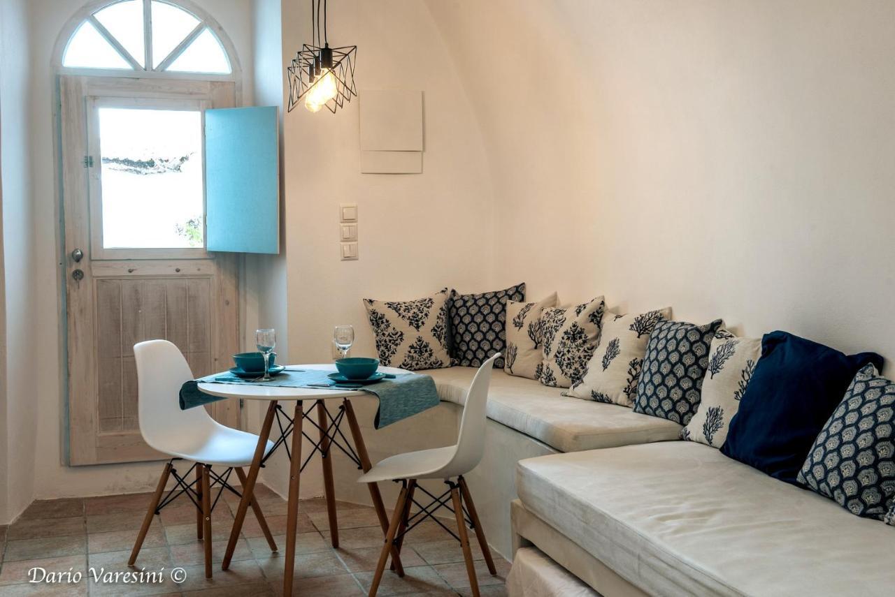 Santorinian Lava House * Pyrgos Kallistis