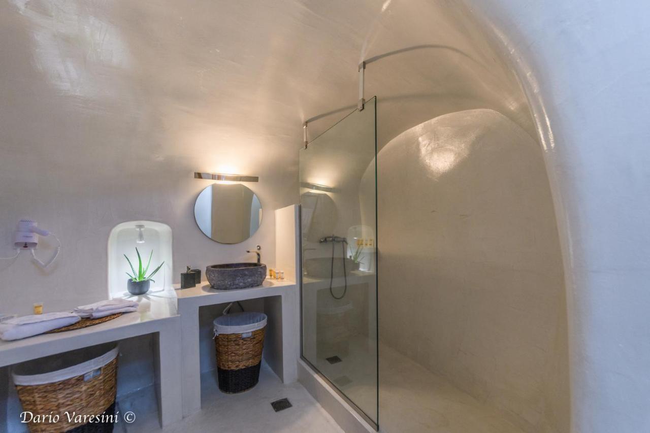 Santorinian Lava House