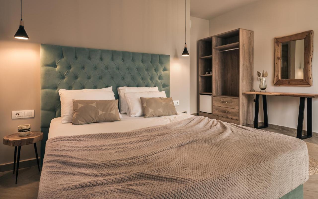 Aeolos Boutique & Aparthotel 4*