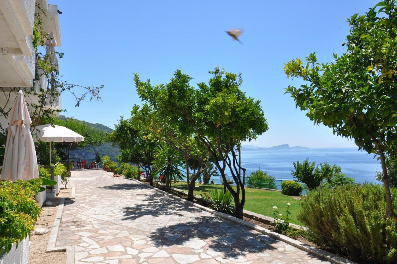 Theasea Apartment *