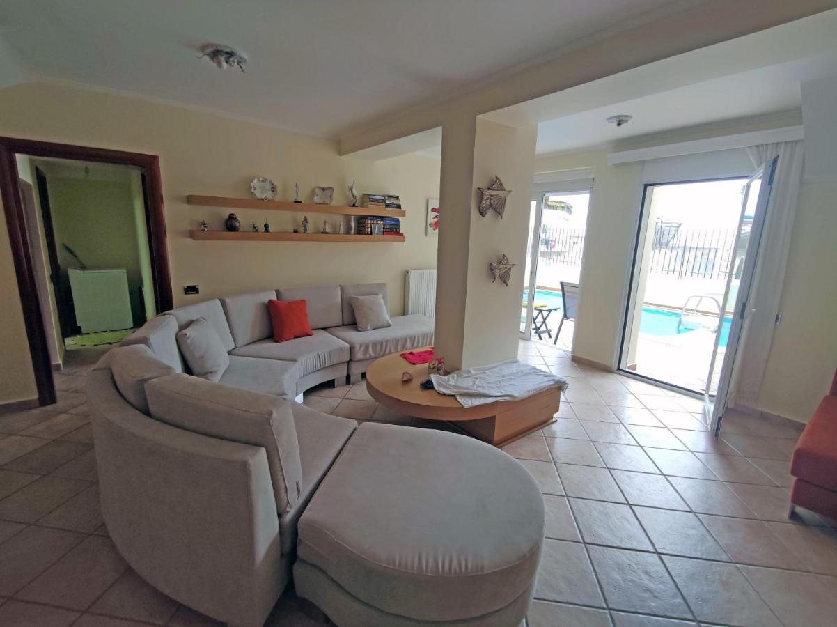 Private Pool & Panorama View On Center Hill *