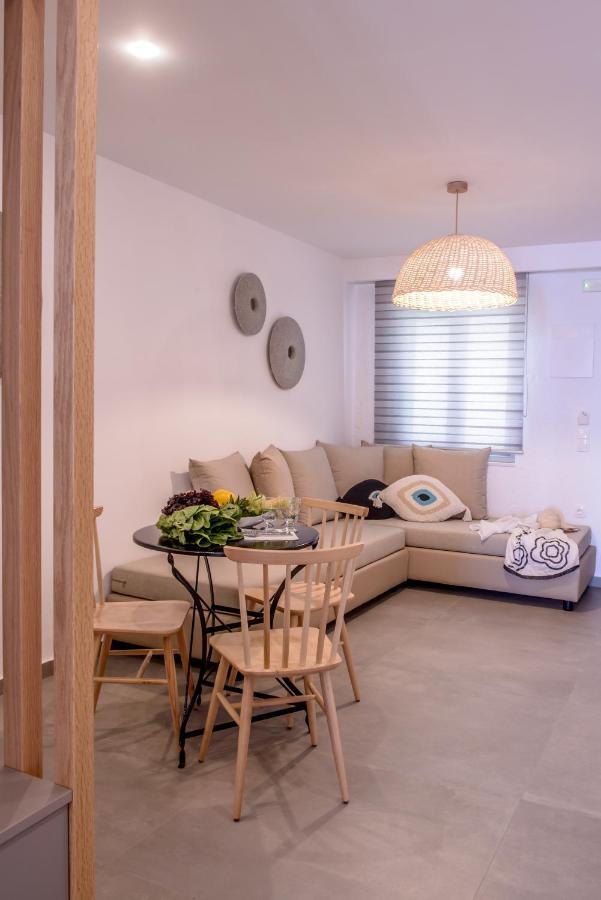Laia Seafront Luxury Agia Pelagia (Crete)