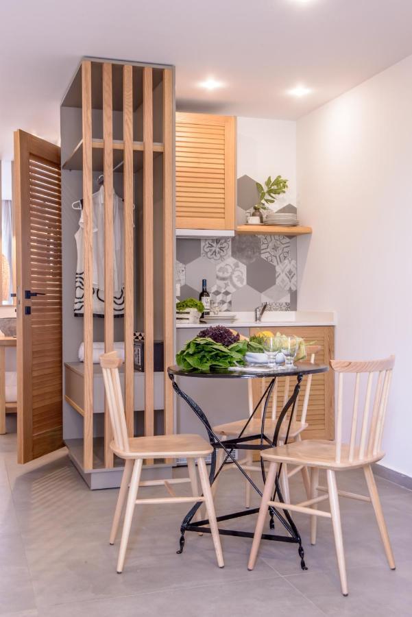 Laia Seafront Luxury Apartment