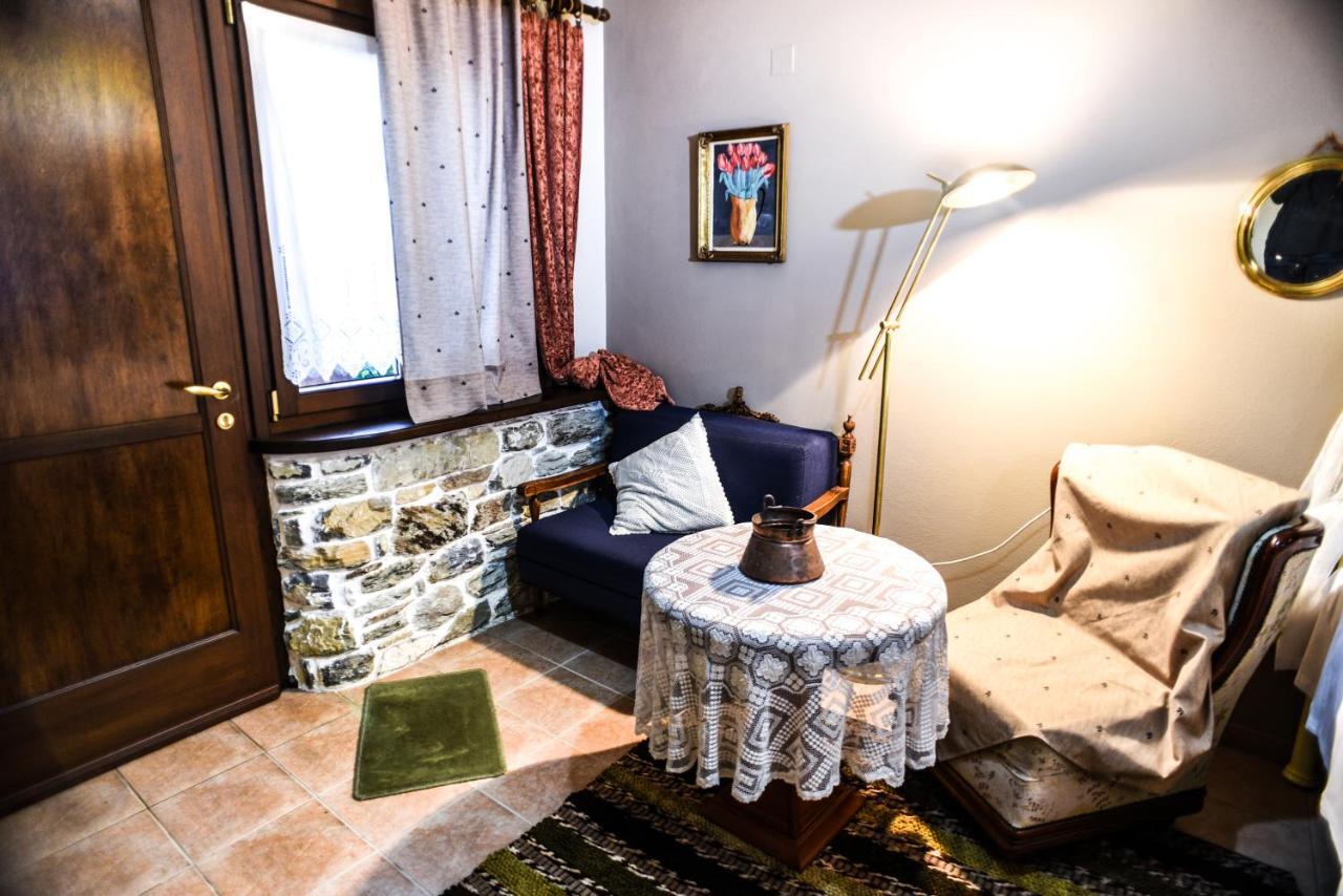 Victoria's Country Apartment
