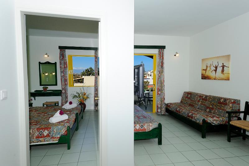 Apollon Aparthotel 3*