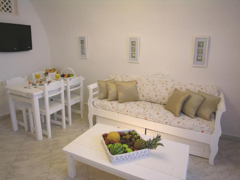 Abyssanto And Hotel Imerovigli (Santorini)