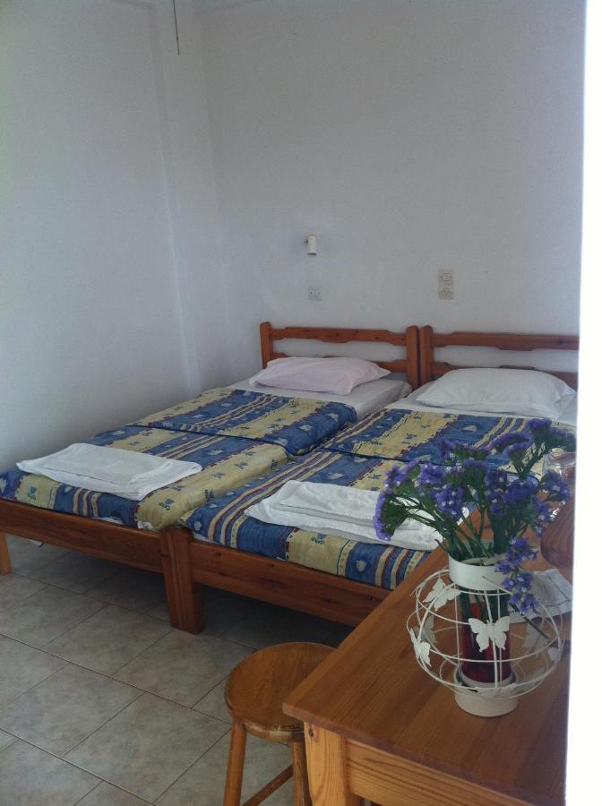 Studios Parian Blu * Logaras