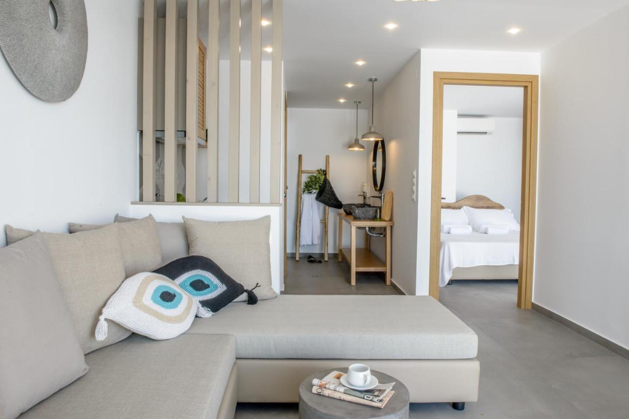 Laia Seafront Luxury Apartment