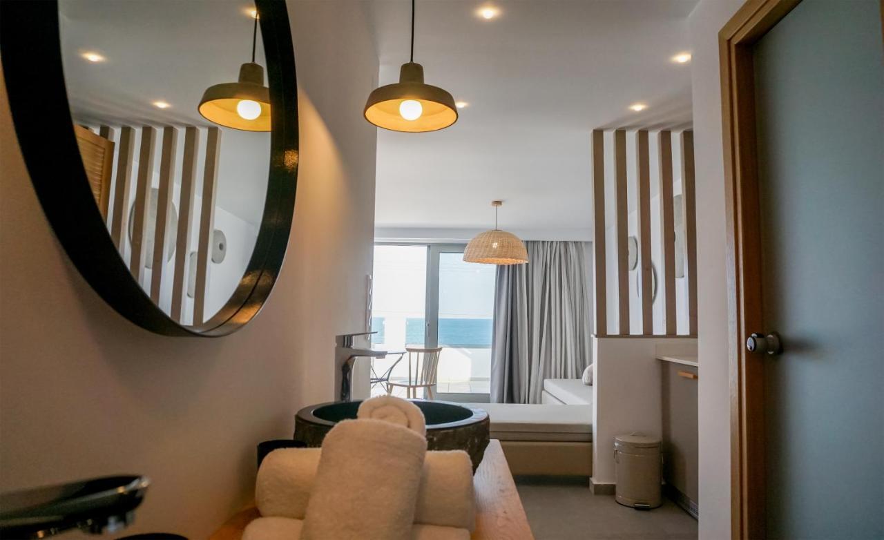 Apartment Laia Seafront Luxury *
