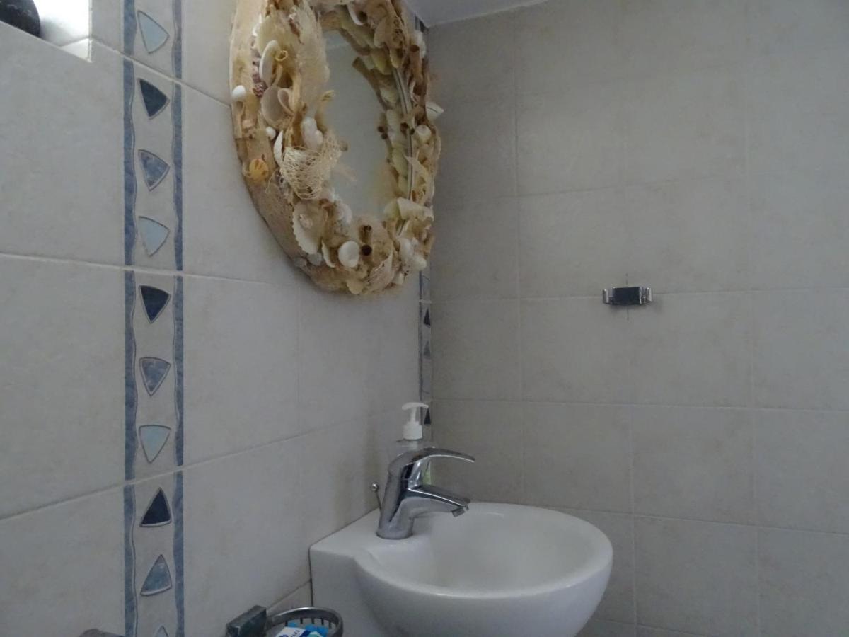 Nama House Monolithos (Santorini)