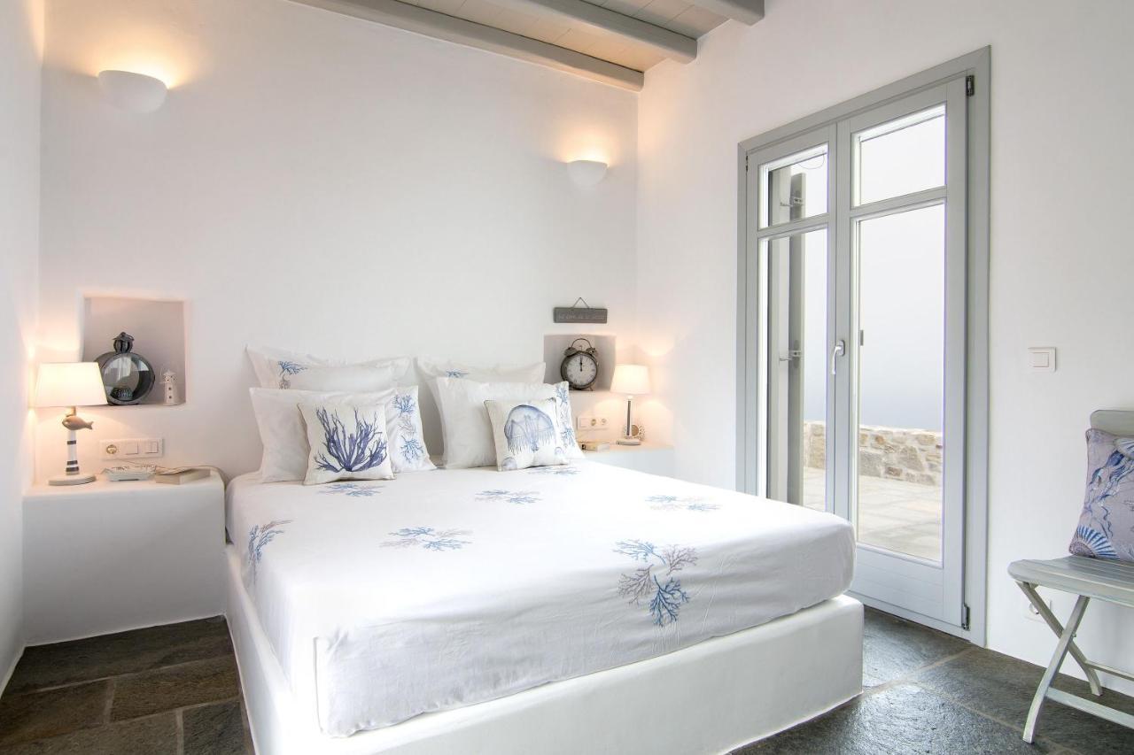 Serifos Houses Diasella *
