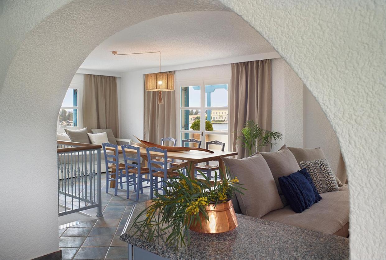 Aparthotel Nikis Village 3*