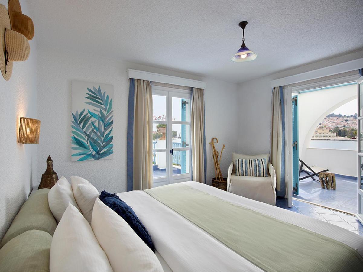 Aparthotel Nikis Village 3*