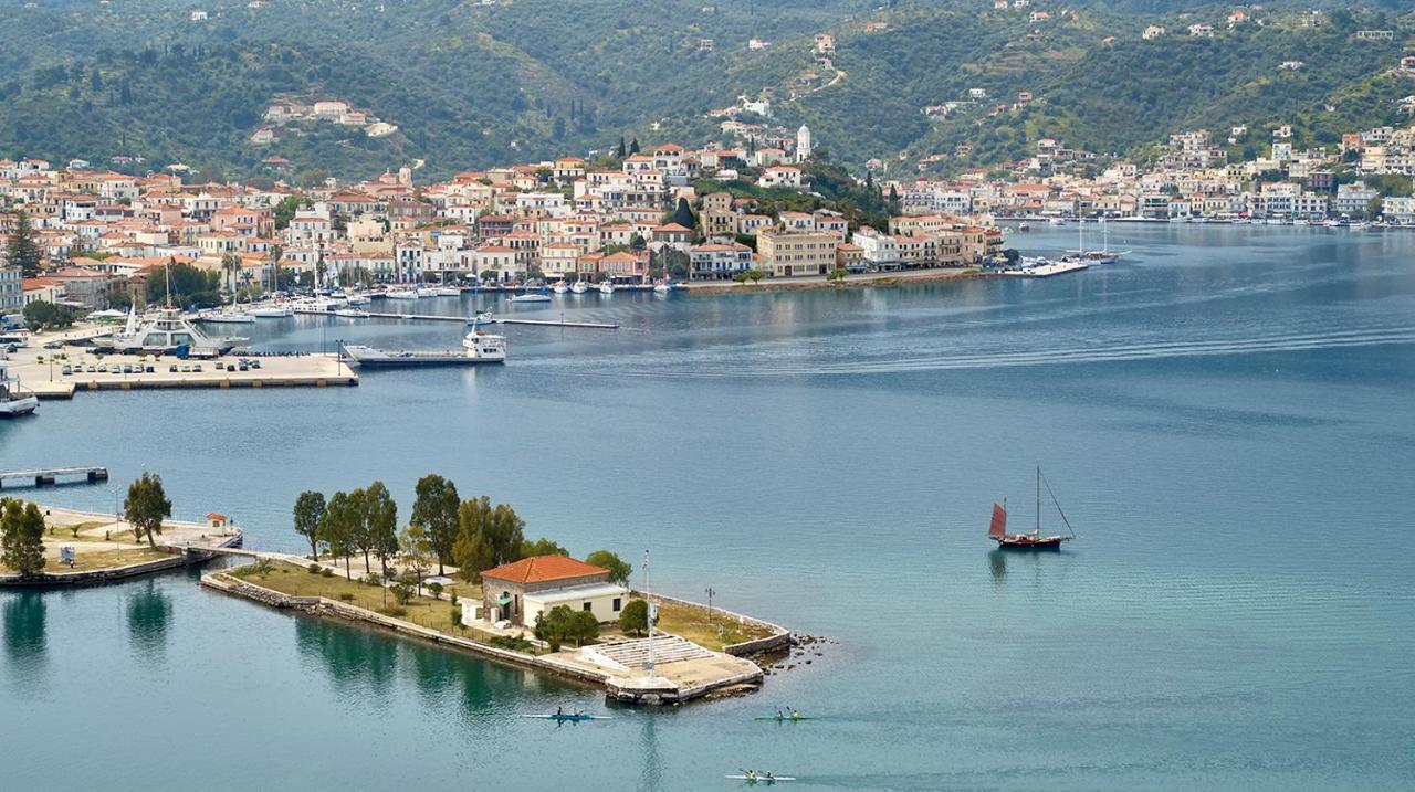 Nikis Village Poros Town