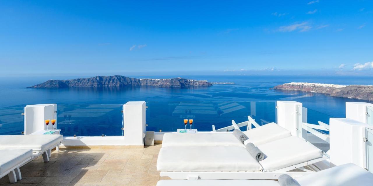 Above Blue Hotel 4*