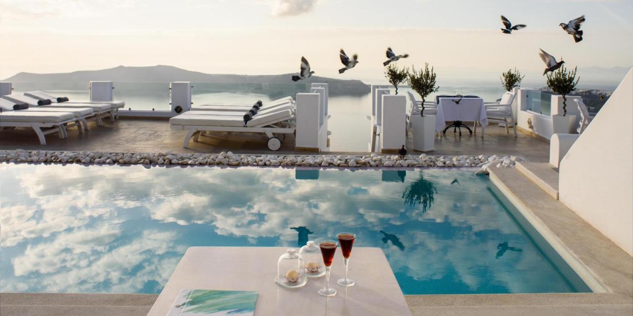 Above Blue Hotel 4*