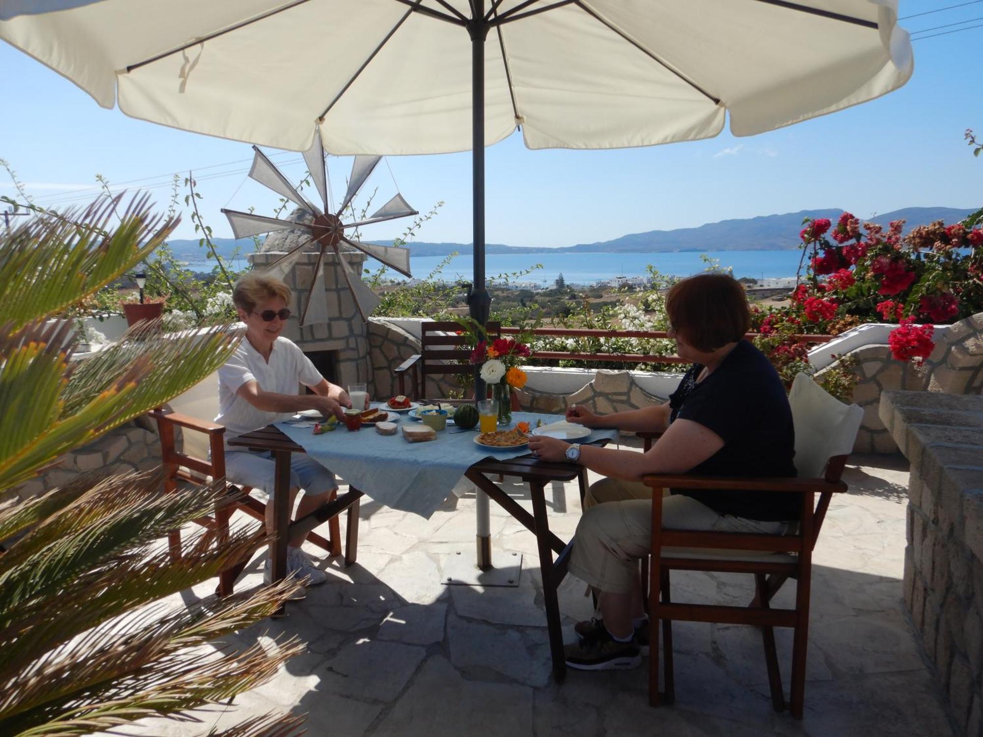 Christos Milos Bed & Breakfast Adamantas (Milos)