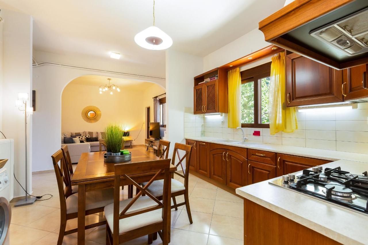 Stefanakos House