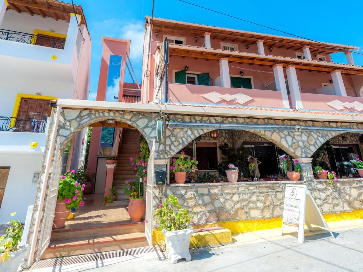 Delphi Aparthotel