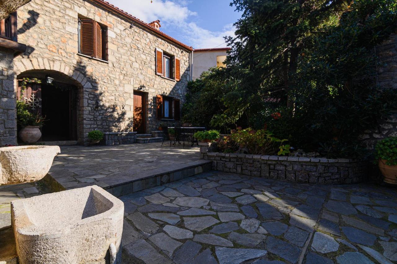 Karahalios Guest house