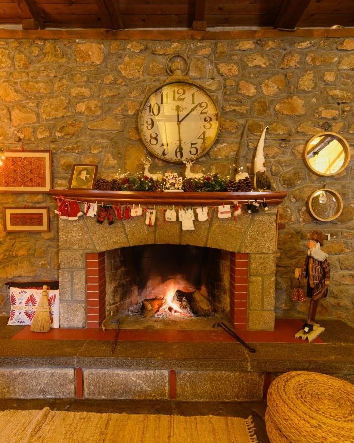 Karahalios Guest house *