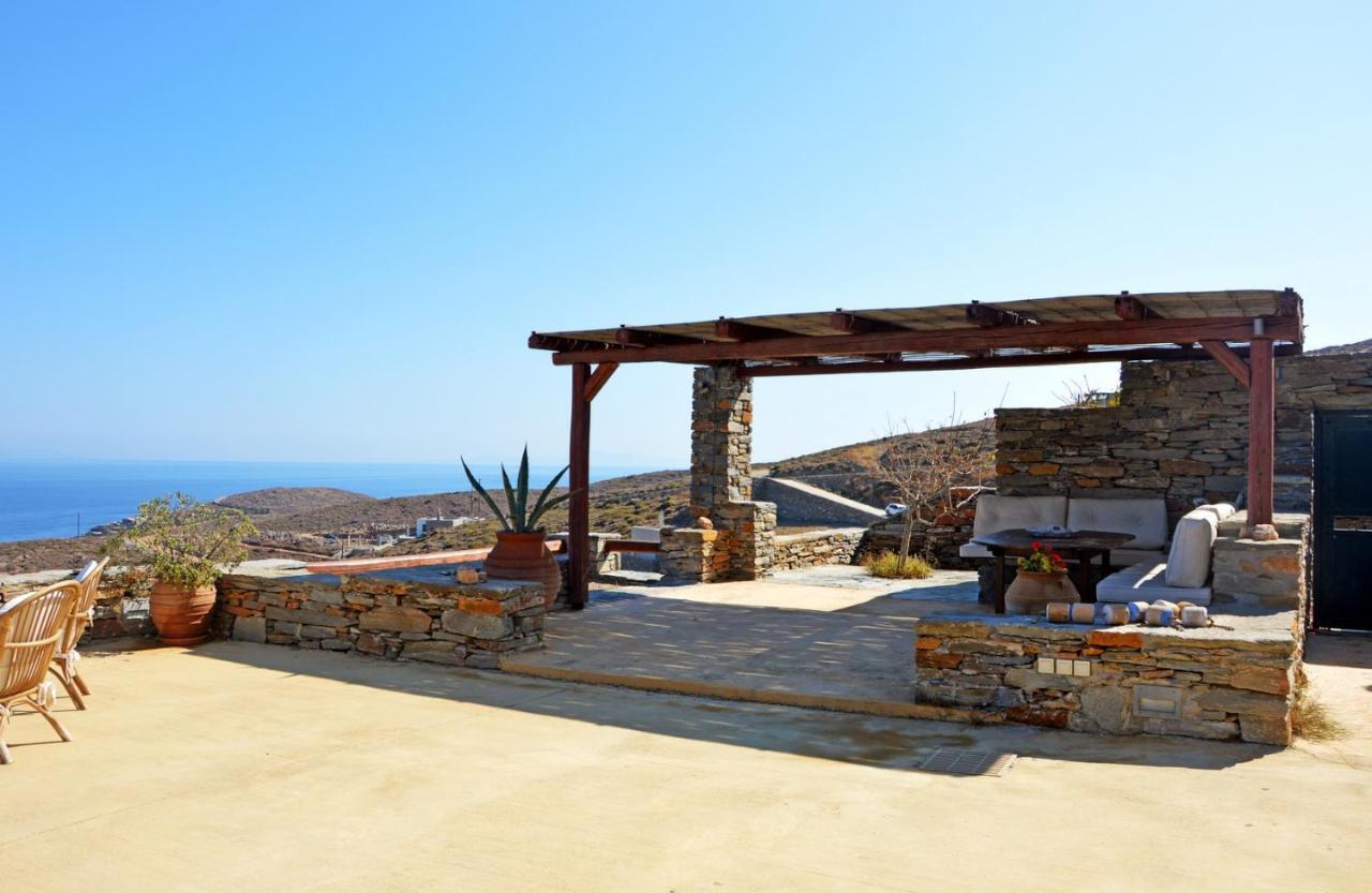 Seaside Stone Villa: Family Retreat With Pool And Terrace *