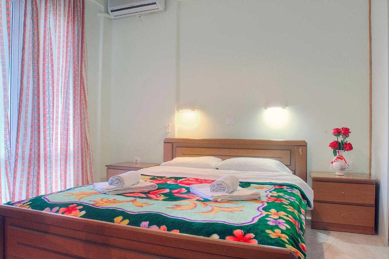 Delphi Aparthotel Agios Gordios (Corfu)