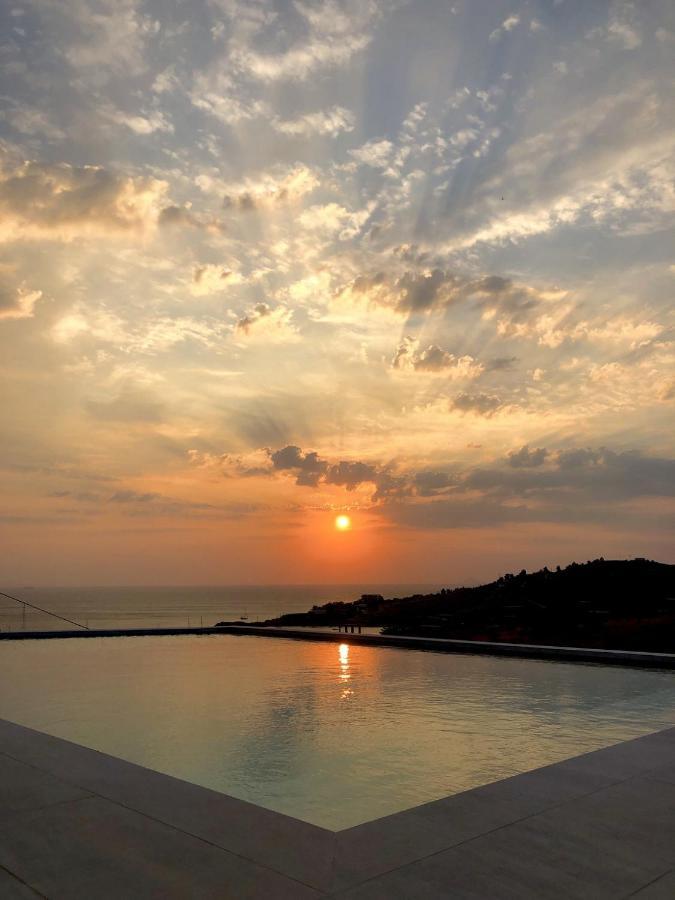 With A Sea View And Swimming Pool, In The Area Of Koundouros